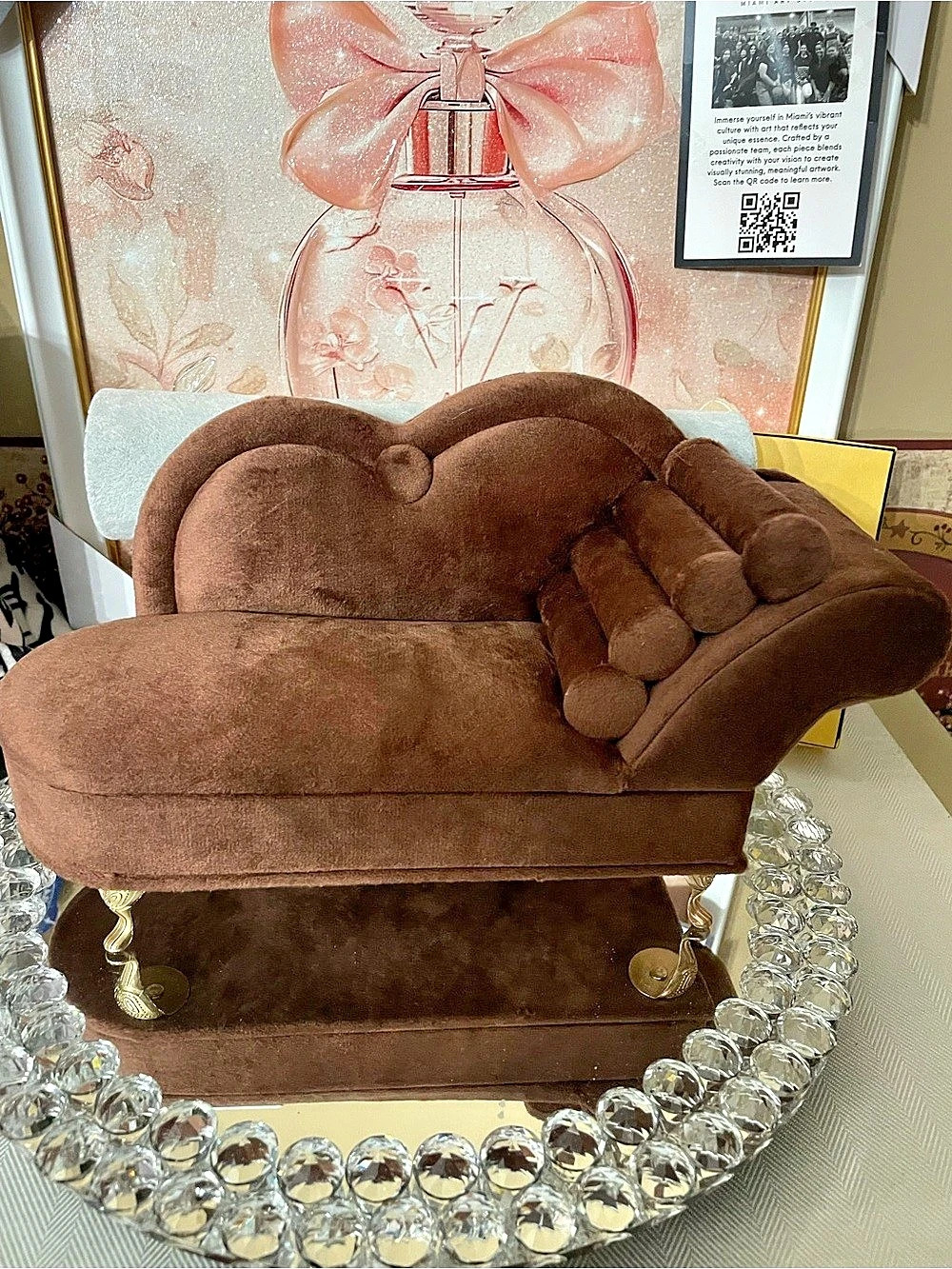 Brown Chaise-Style Jewelry Organizer - Picture 5 of 7